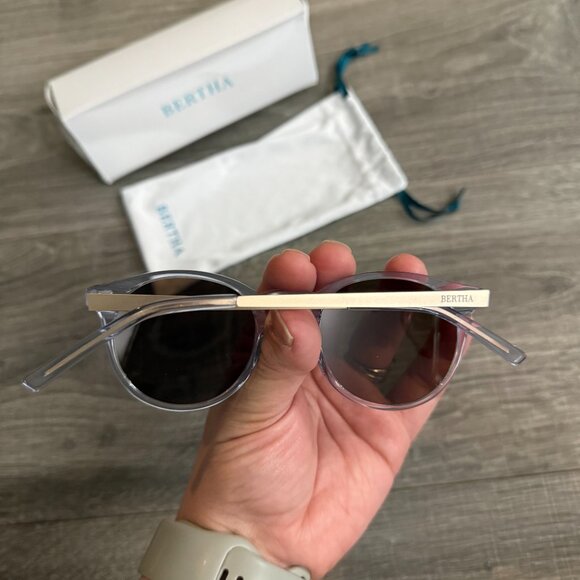 NIB Bertha Hayley Polarized Sunglasses Blue Rose Gold OS main image 5